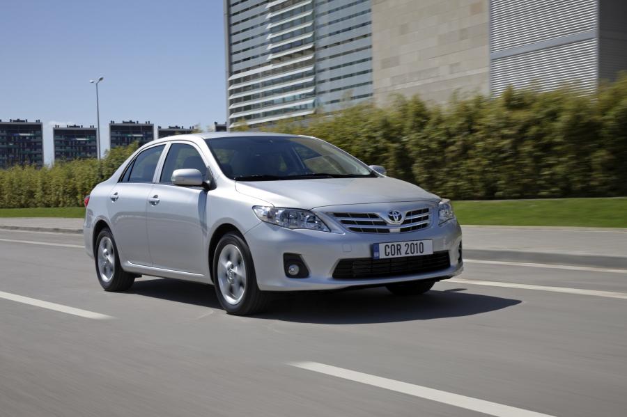  Toyota Corolla 2011 года  (фото 38 из 76)